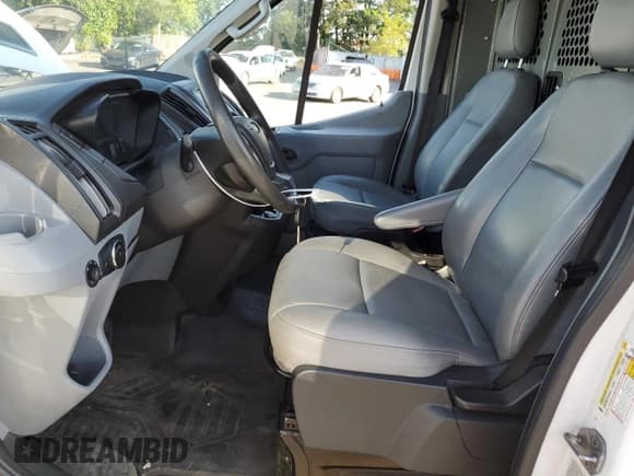 ✅ 2018 Ford Transit • VIN: 1FTYR2XM0JKA61884 • Лот: 65064845. Опубликован ранее на Copart с пробегом 90 376 миль. Бесплатный доступ к архиву аукционных продаж из США и подробный отчёт об истории автомобиля на DreamBid. Изображение 7.