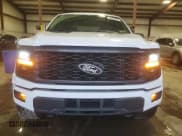 ✅ 2024 Ford F-150 STX • VIN: 1FTEW2LP1RKE40982 • Лот: 90450945. Опубликован ранее на Copart с пробегом 23 552 миль. Бесплатный доступ к архиву аукционных продаж из США и подробный отчёт об истории автомобиля на DreamBid. Изображение 5.