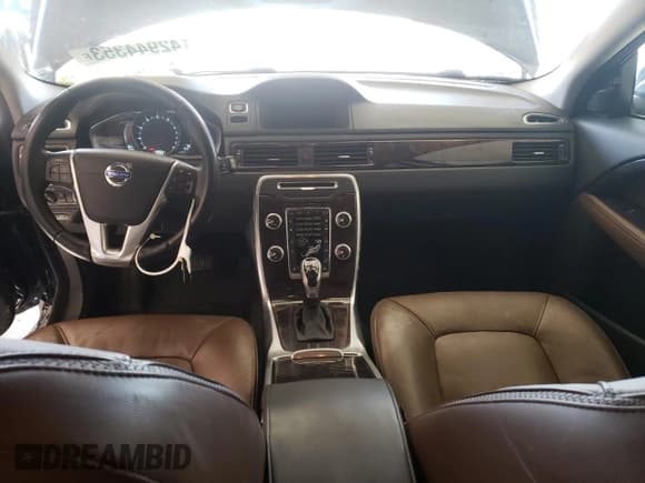 ✅ 2015 Volvo XC70 T6 • VIN: YV4902NK9F1216538 • Lot: 42944353. Listed on Copart with 90,406 mi. Free auction sales archive from the USA and detailed vehicle history report at DreamBid. Image 8.