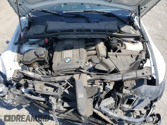 ✅ 2011 BMW 3 Series 328i • VIN: WBAPH5C56BA445624 • Лот: 54777105. Опубликован ранее на Copart с пробегом Не указан. Бесплатный доступ к архиву аукционных продаж из США и подробный отчёт об истории автомобиля на DreamBid. Изображение 11.