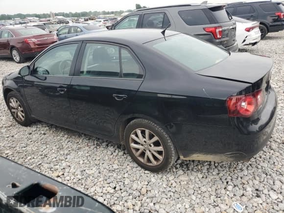 ✅ 2010 Volkswagen Jetta SE • VIN: 3VWRZ7AJ2AM118463 • Lot: 61217035. Wystawiony na Copart z przebiegiem 159 847 mil. Bezpłatny archiwum sprzedaży aukcyjnych z USA i szczegółowy raport historii pojazdu na DreamBid. Zdjęcie 2.