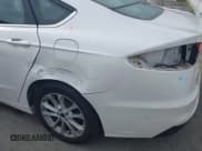 ✅ 2019 Ford Fusion SE • VIN: 3FA6P0HD5KR282528 • Lot: 42291599. Wystawiony na IAAI z przebiegiem 26 060 mil. Bezpłatny archiwum sprzedaży aukcyjnych z USA i szczegółowy raport historii pojazdu na DreamBid. Zdjęcie 6.