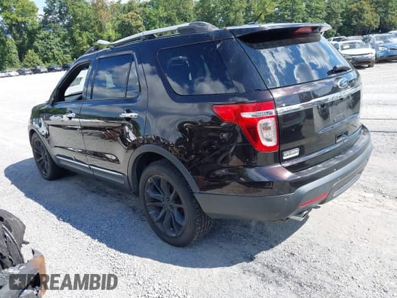 ✅ 2013 Ford Explorer XLT • VIN: 1FM5K8D87DGB55443 • Lot: 43075980. Listed on IAAI with 141,161 mi. Free auction sales archive from the USA and detailed vehicle history report at DreamBid. Image 3.