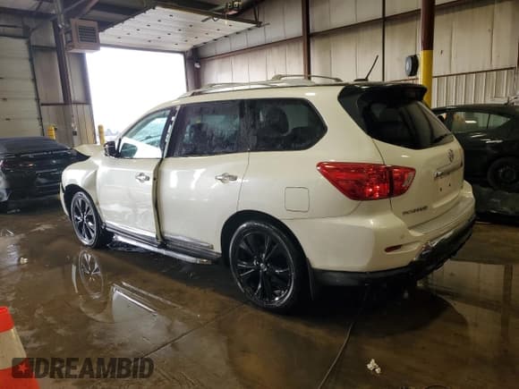 ✅ 2017 Nissan Pathfinder SL • VIN: 5N1DR2MM6HC670786 • Лот: 91899865. Опубликован ранее на Copart с пробегом 104 923 миль. Бесплатный доступ к архиву аукционных продаж из США и подробный отчёт об истории автомобиля на DreamBid. Изображение 2.