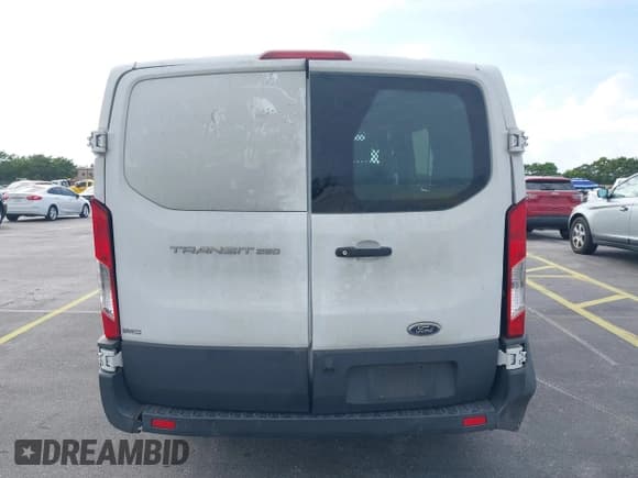 ✅ 2018 Ford Transit • VIN: 1FTYR1YM5JKB17150 • Лот: 41597583. Опубликован ранее на IAAI с пробегом 59 141 миль. Бесплатный доступ к архиву аукционных продаж из США и подробный отчёт об истории автомобиля на DreamBid. Изображение 16.