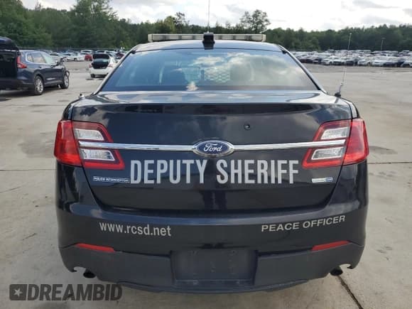 ✅ 2018 Ford Police Interceptor • VIN: 1FAHP2MK6JG123886 • Lot: 55850245. Listed on Copart with 153,539 mi. Free auction sales archive from the USA and detailed vehicle history report at DreamBid. Image 6.