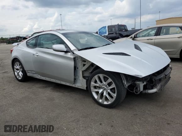 ✅ 2013 Hyundai Genesis Coupe 2.0T • VIN: KMHHT6KD4DU097114 • Lot: 64067965. Wystawiony na Copart z przebiegiem 64 273 mil. Bezpłatny archiwum sprzedaży aukcyjnych z USA i szczegółowy raport historii pojazdu na DreamBid. Zdjęcie 4.