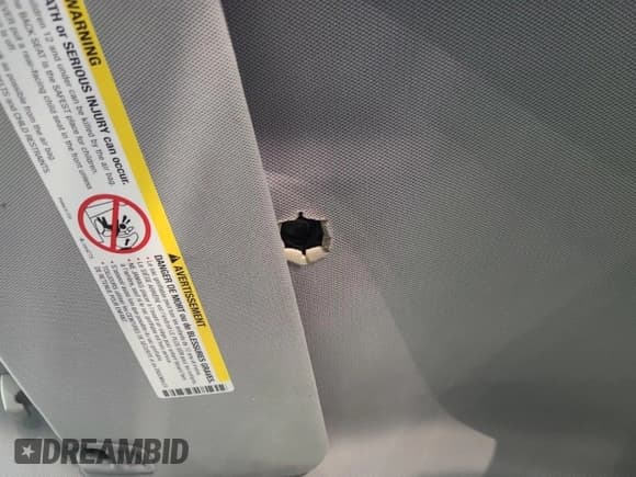 ✅ 2015 Chevrolet Silverado 2500HD Work Truck • VIN: 1GC0CUEG5FZ534927 • Lot: 42552719. Wystawiony na IAAI z przebiegiem 200 097 mil. Bezpłatny archiwum sprzedaży aukcyjnych z USA i szczegółowy raport historii pojazdu na DreamBid. Zdjęcie 1.