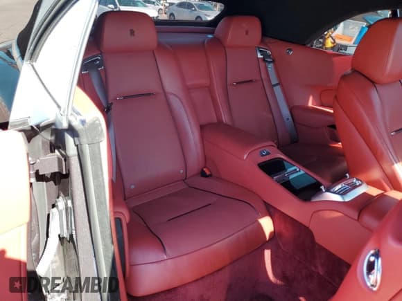 ✅ 2016 Rolls-Royce Dawn • VIN: SCA666D52GU102041 • Lot: 66655935. Listed on Copart with 10,462 mi. Free auction sales archive from the USA and detailed vehicle history report at DreamBid. Image 10.