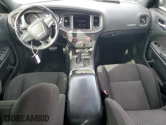 ✅ 2022 Dodge Charger GT • VIN: 2C3CDXHG5NH138216 • Lot: 84572805. Wystawiony na Copart z przebiegiem 78 324 mil. Bezpłatny archiwum sprzedaży aukcyjnych z USA i szczegółowy raport historii pojazdu na DreamBid. Zdjęcie 8.