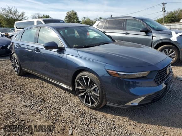 ✅ 2025 Honda Accord Touring • VIN: 1HGCY2F80SA013408 • Lot: 84046115. Listed on Copart with 4,804 mi. Free auction sales archive from the USA and detailed vehicle history report at DreamBid. Image 4.
