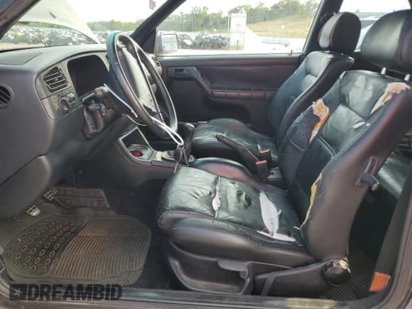 ✅ 1996 Volkswagen Cabriolet • VIN: WVWBB81EXTK013486 • Lot: 70772834. Wystawiony na Copart z przebiegiem 206 867 mil. Bezpłatny archiwum sprzedaży aukcyjnych z USA i szczegółowy raport historii pojazdu na DreamBid. Zdjęcie 7.