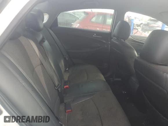 ✅ 2012 Hyundai Sonata SE • VIN: 5NPEC4AC9CH366012 • Lot: 82421325. Listed on Copart with 218,098 mi. Free auction sales archive from the USA and detailed vehicle history report at DreamBid. Image 10.