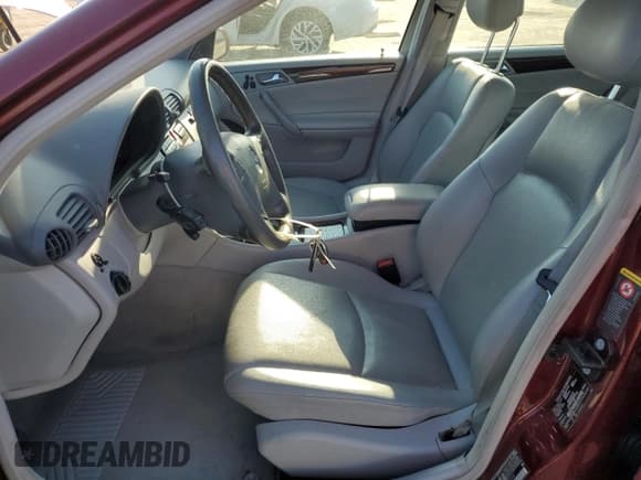 ✅ 2003 Mercedes-Benz C 320 • VIN: WDBRF84J73F323680 • Lot: 41707935. Wystawiony na Copart z przebiegiem 143 995 mil. Bezpłatny archiwum sprzedaży aukcyjnych z USA i szczegółowy raport historii pojazdu na DreamBid. Zdjęcie 7.