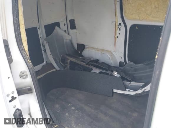 ✅ 2020 Nissan NV200 SV • VIN: 3N6CM0KN8LK707416 • Lot: 39552346. Wystawiony na IAAI z przebiegiem 139 179 mil. Bezpłatny archiwum sprzedaży aukcyjnych z USA i szczegółowy raport historii pojazdu na DreamBid. Zdjęcie 8.