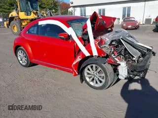 ✅ 2018 Volkswagen Beetle S • VIN: 3VWFD7AT7JM706409 • Лот: 43533851. Опубликован ранее на IAAI с пробегом Не указан. Бесплатный доступ к архиву аукционных продаж из США и подробный отчёт об истории автомобиля на DreamBid. Изображение 1.