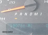 ✅ 2019 Chevrolet Express Passenger LT • VIN: 1GAZGPFG7K1201240 • Lot: 42419677. Wystawiony na IAAI z przebiegiem 190 781 mil. Bezpłatny archiwum sprzedaży aukcyjnych z USA i szczegółowy raport historii pojazdu na DreamBid. Zdjęcie 16.