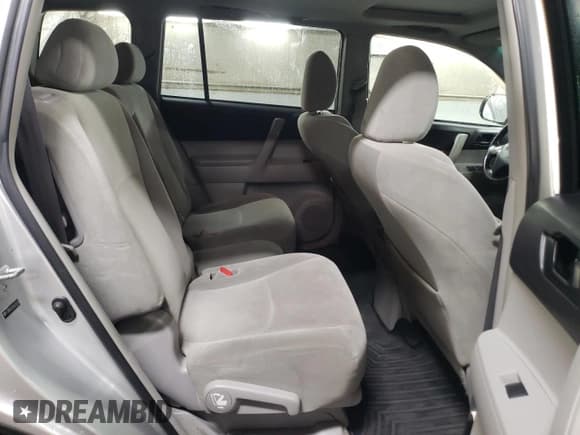 ✅ 2010 Toyota Highlander • VIN: 5TDBK3EH4AS003548 • Lot: 51052465. Listed on Copart with 155,940 mi. Free auction sales archive from the USA and detailed vehicle history report at DreamBid. Image 10.