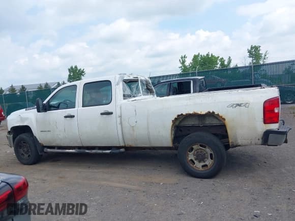 ✅ 2014 Chevrolet Silverado 2500HD Work Truck • VIN: 1GC1KVCG3EF179806 • Lot: 42708415. Listed on IAAI with 249,255 mi. Free auction sales archive from the USA and detailed vehicle history report at DreamBid. Image 14.