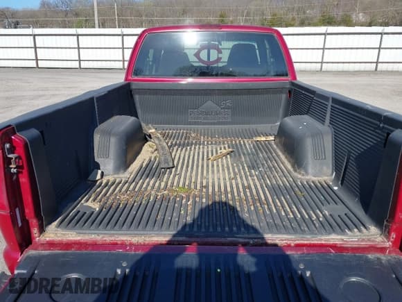 ✅ 2002 Chevrolet S-10 LS • VIN: 1GCCS19W228189677 • Лот: 41952440. Опубликован ранее на IAAI с пробегом 81 319 миль. Бесплатный доступ к архиву аукционных продаж из США и подробный отчёт об истории автомобиля на DreamBid. Изображение 14.