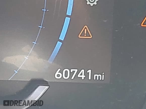 ✅ 2020 Hyundai Santa Fe SEL • VIN: 5NMS33AD8LH216623 • Lot: 42966018. Wystawiony na IAAI z przebiegiem 60 741 mil. Bezpłatny archiwum sprzedaży aukcyjnych z USA i szczegółowy raport historii pojazdu na DreamBid. Zdjęcie 16.