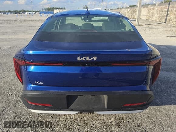 ✅ 2025 Kia K4 LXS • VIN: 3KPFT4DE1SE060037 • Lot: 92843675. Wystawiony na Copart z przebiegiem 13 833 mil. Bezpłatny archiwum sprzedaży aukcyjnych z USA i szczegółowy raport historii pojazdu na DreamBid. Zdjęcie 6.