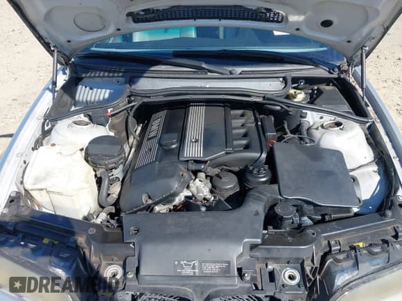 ✅ 2001 BMW 3 Series 325Ci • VIN: WBABS33461JY52588 • Lot: 43476946. Wystawiony na IAAI z przebiegiem 196 621 mil. Bezpłatny archiwum sprzedaży aukcyjnych z USA i szczegółowy raport historii pojazdu na DreamBid. Zdjęcie 10.