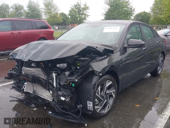 ✅ 2025 Hyundai Elantra SEL Sport • VIN: KMHLM4DG9SU961154 • Lot: 42307437. Listed on IAAI with 1,772 mi. Free auction sales archive from the USA and detailed vehicle history report at DreamBid. Image 17.