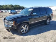 ✅ 2013 Chevrolet Tahoe LTZ • VIN: 1GNSCCE00DR325458 • Lot: 86470915. Wystawiony na Copart z przebiegiem 171 992 mil. Bezpłatny archiwum sprzedaży aukcyjnych z USA i szczegółowy raport historii pojazdu na DreamBid. Zdjęcie 1.