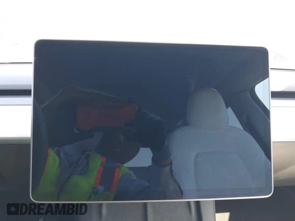 ✅ 2022 Tesla Model Y Long Range • VIN: 7SAYGDEE7NF312239 • Lot: 41633712. Wystawiony na IAAI z przebiegiem Nie podano. Bezpłatny archiwum sprzedaży aukcyjnych z USA i szczegółowy raport historii pojazdu na DreamBid. Zdjęcie 15.