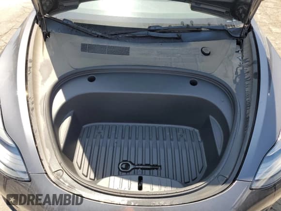 ✅ 2023 Tesla Model 3 • VIN: 5YJ3E1EA8PF431008 • Lot: 58307755. Wystawiony na Copart z przebiegiem 19 585 mil. Bezpłatny archiwum sprzedaży aukcyjnych z USA i szczegółowy raport historii pojazdu na DreamBid. Zdjęcie 11.