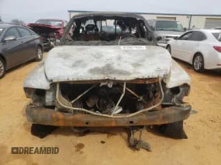 ✅ 2002 Dodge Dakota • VIN: 1B7GG16X72S553563 • Lot: 81061494. Wystawiony na Copart z przebiegiem Nie podano. Bezpłatny archiwum sprzedaży aukcyjnych z USA i szczegółowy raport historii pojazdu na DreamBid. Zdjęcie 5.