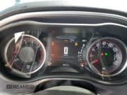 ✅ 2020 Dodge Challenger R/T • VIN: 2C3CDZBTXLH125217 • Lot: 61269614. Wystawiony na Copart z przebiegiem 75 317 mil. Bezpłatny archiwum sprzedaży aukcyjnych z USA i szczegółowy raport historii pojazdu na DreamBid. Zdjęcie 9.