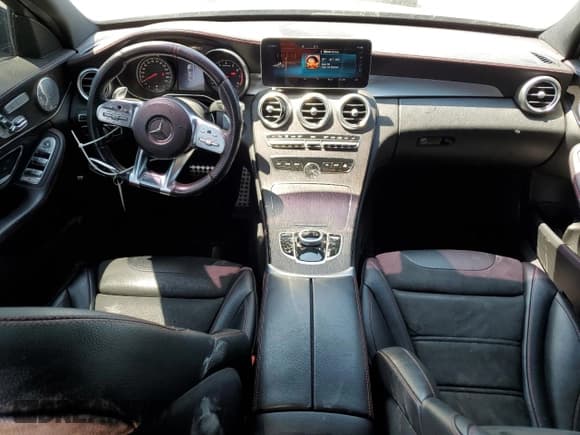 ✅ 2019 Mercedes-Benz C 43 AMG • VIN: 55SWF6EBXKU294290 • Lot: 65159015. Wystawiony na Copart z przebiegiem 98 131 mil. Bezpłatny archiwum sprzedaży aukcyjnych z USA i szczegółowy raport historii pojazdu na DreamBid. Zdjęcie 8.