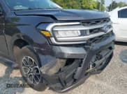 ✅ 2024 Ford Expedition Max XLT • VIN: 1FMJK1J84REA32552 • Lot: 43119901. Wystawiony na IAAI z przebiegiem 47 083 mil. Bezpłatny archiwum sprzedaży aukcyjnych z USA i szczegółowy raport historii pojazdu na DreamBid. Zdjęcie 6.