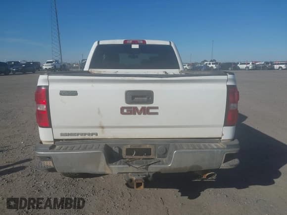 ✅ 2016 GMC Sierra 2500HD • VIN: 1GT12REG7GF214418 • Lot: 43298120. Wystawiony na IAAI z przebiegiem 194 977 mil. Bezpłatny archiwum sprzedaży aukcyjnych z USA i szczegółowy raport historii pojazdu na DreamBid. Zdjęcie 16.