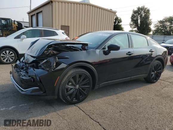 ✅ 2025 Toyota Crown XLE • VIN: JTDAAAAF5S3032700 • Лот: 71624315. Опубликован ранее на Copart с пробегом Не указан. Бесплатный доступ к архиву аукционных продаж из США и подробный отчёт об истории автомобиля на DreamBid. Изображение 1.