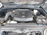 ✅ 2005 Toyota 4Runner SR5 • VIN: JTEZU14RX50048165 • Lot: 42792714. Listed on IAAI with 290,230 mi. Free auction sales archive from the USA and detailed vehicle history report at DreamBid. Image 10.