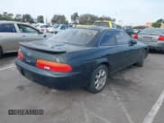 ✅ 1992 Lexus SC • VIN: JT8JZ31C1N0005668 • Lot: 42760921. Wystawiony na IAAI z przebiegiem 292 179 mil. Bezpłatny archiwum sprzedaży aukcyjnych z USA i szczegółowy raport historii pojazdu na DreamBid. Zdjęcie 4.