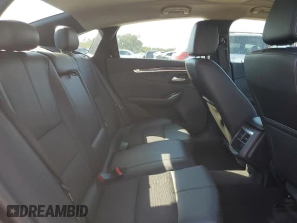 ✅ 2017 Chevrolet Impala LT • VIN: 2G1105SA7H9135445 • Лот: 76087034. Опубликован ранее на Copart с пробегом 91 618 миль. Бесплатный доступ к архиву аукционных продаж из США и подробный отчёт об истории автомобиля на DreamBid. Изображение 10.