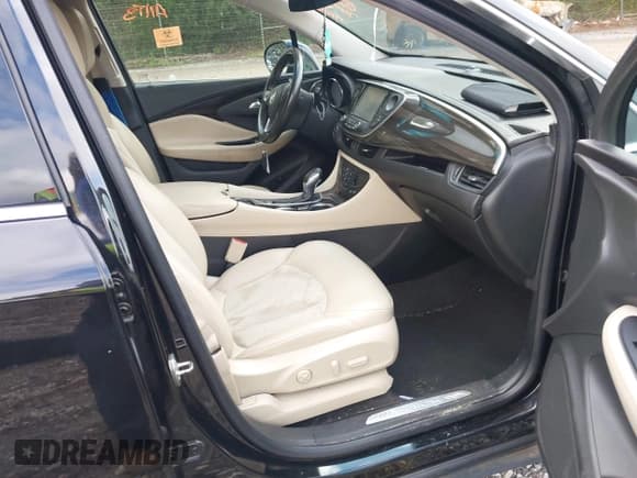 ✅ 2019 Buick Envision Preferred • VIN: LRBFXBSAXKD033251 • Lot: 42927435. Wystawiony na IAAI z przebiegiem 124 704 mil. Bezpłatny archiwum sprzedaży aukcyjnych z USA i szczegółowy raport historii pojazdu na DreamBid. Zdjęcie 5.