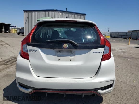 ✅ 2018 Honda Fit Sport • VIN: 3HGGK5G60JM707017 • Lot: 66051985. Listed on Copart with Not provided. Free auction sales archive from the USA and detailed vehicle history report at DreamBid. Image 6.