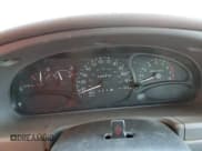 ✅ 1998 Ford Escort SE • VIN: 1FAFP13P1WW310240 • Lot: 71133435. Wystawiony na Copart z przebiegiem 196 330 mil. Bezpłatny archiwum sprzedaży aukcyjnych z USA i szczegółowy raport historii pojazdu na DreamBid. Zdjęcie 9.