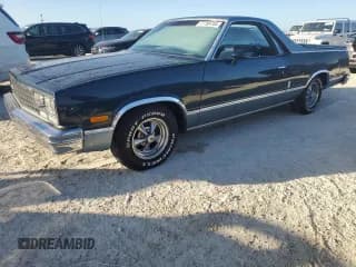 ✅ 1985 Chevrolet El Camino • VIN: 3GCCW80H0FS918901 • Лот: 77799744. Опубликован ранее на Copart с пробегом 64 541 миль. Бесплатный доступ к архиву аукционных продаж из США и подробный отчёт об истории автомобиля на DreamBid. Изображение 1.
