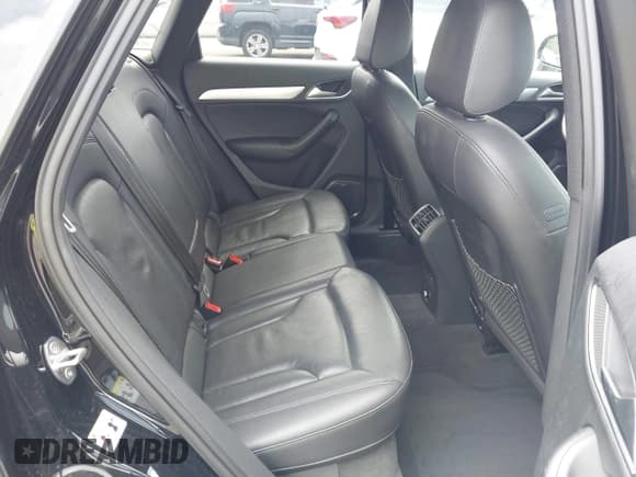 ✅ 2017 Audi Q3 Prestige • VIN: WA1GCCFS9HR005523 • Lot: 42573661. Listed on IAAI with 128,154 mi. Free auction sales archive from the USA and detailed vehicle history report at DreamBid. Image 8.