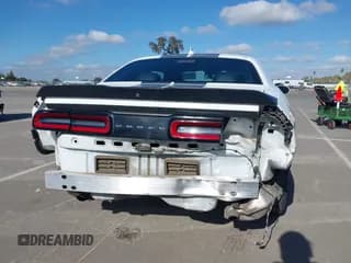 ✅ 2017 Dodge Challenger SXT • VIN: 2C3CDZAG5HH640055 • Lot: 43592589. Wystawiony na IAAI z przebiegiem 127 512 mil. Bezpłatny archiwum sprzedaży aukcyjnych z USA i szczegółowy raport historii pojazdu na DreamBid. Zdjęcie 6.