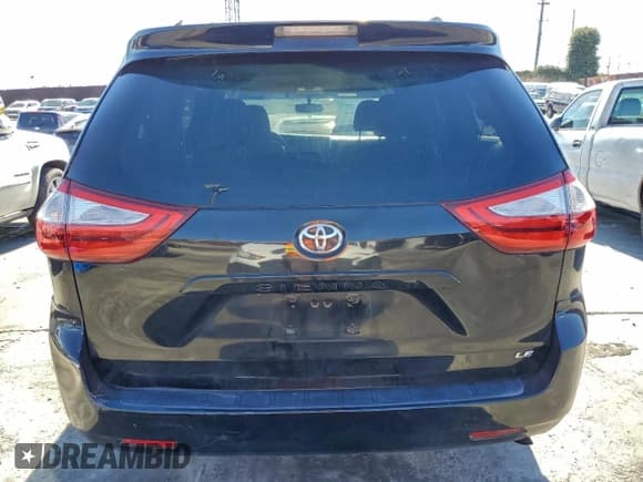 ✅ 2015 Toyota Sienna LE • VIN: 5TDKK3DC2FS664704 • Lot: 95775925. Listed on Copart with 182,327 mi. Free auction sales archive from the USA and detailed vehicle history report at DreamBid. Image 6.