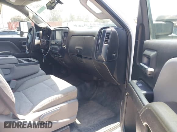 ✅ 2019 Chevrolet Silverado 2500HD Work Truck • VIN: 2GB2CREG1K1169904 • Lot: 42762134. Listed on IAAI with 113,435 mi. Free auction sales archive from the USA and detailed vehicle history report at DreamBid. Image 5.