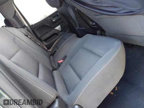 ✅ 2019 Chevrolet Silverado 1500 LT • VIN: 2GCRCPECXK1163496 • Lot: 42667633. Wystawiony na IAAI z przebiegiem 189 649 mil. Bezpłatny archiwum sprzedaży aukcyjnych z USA i szczegółowy raport historii pojazdu na DreamBid. Zdjęcie 8.