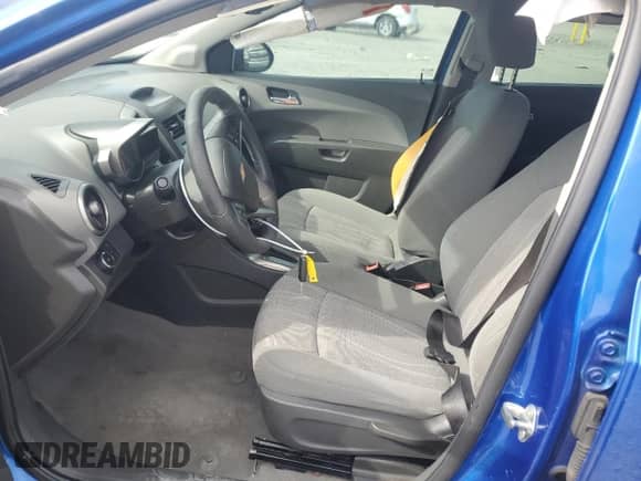 2016 Chevrolet Sonic LT с VIN 1G1JC6SH9G4132221, выставлен на аукционе Copart как лот 69777154 с пробегом 132 915 миль миль и Списание • Salvage title. История ставок и продаж доступна на DreamBid. Изображение 7.